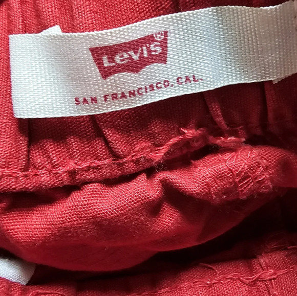 Levi's Red Cargo Shorts Size Boy's 3T - Picture 3 of 4